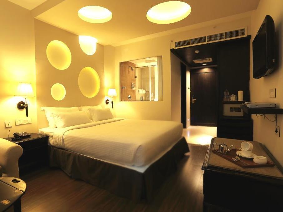 The Orbis Hotel Коимбатур Экстерьер фото