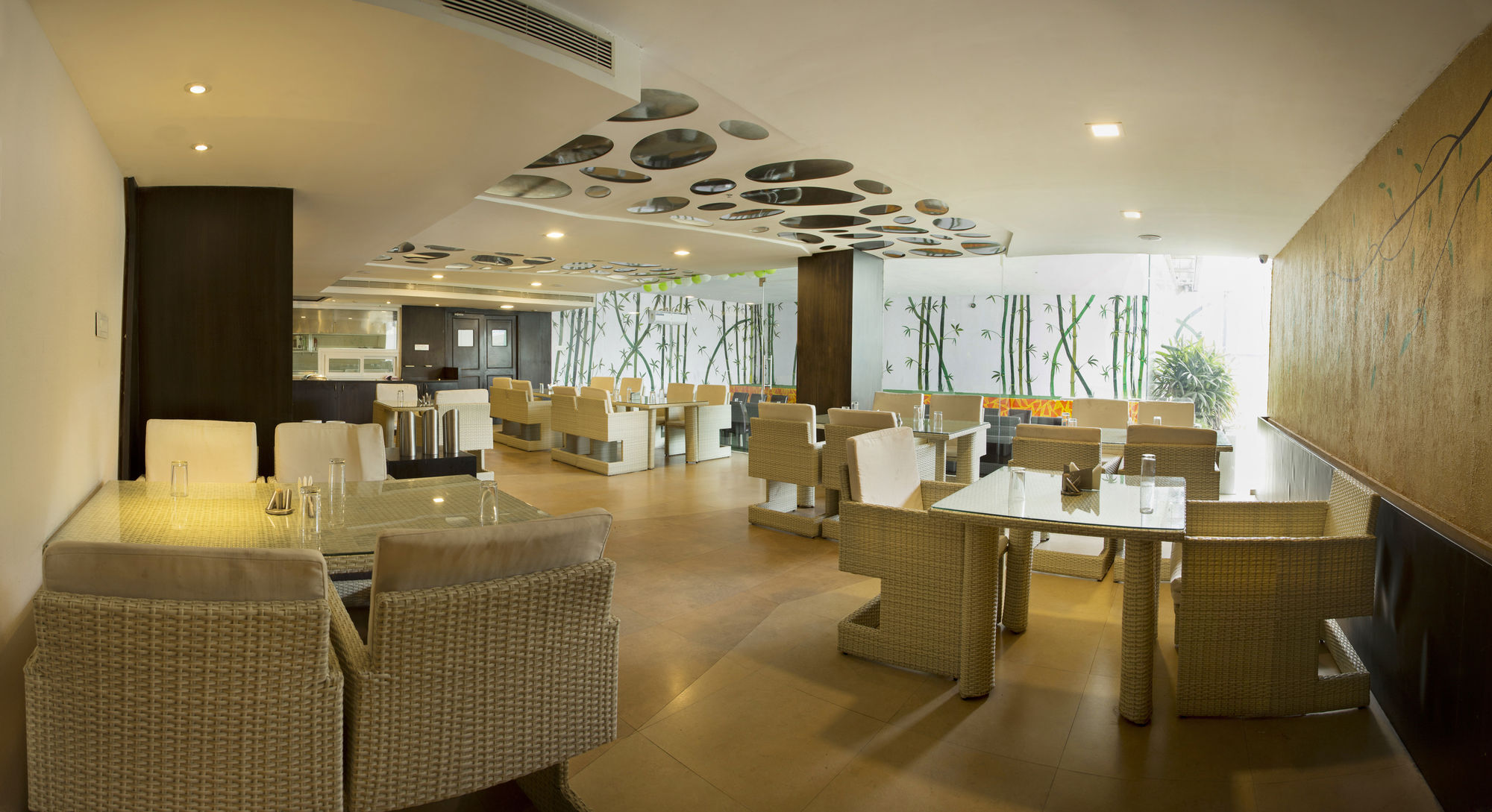The Orbis Hotel Коимбатур Экстерьер фото